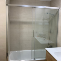 bañera con revestimiento